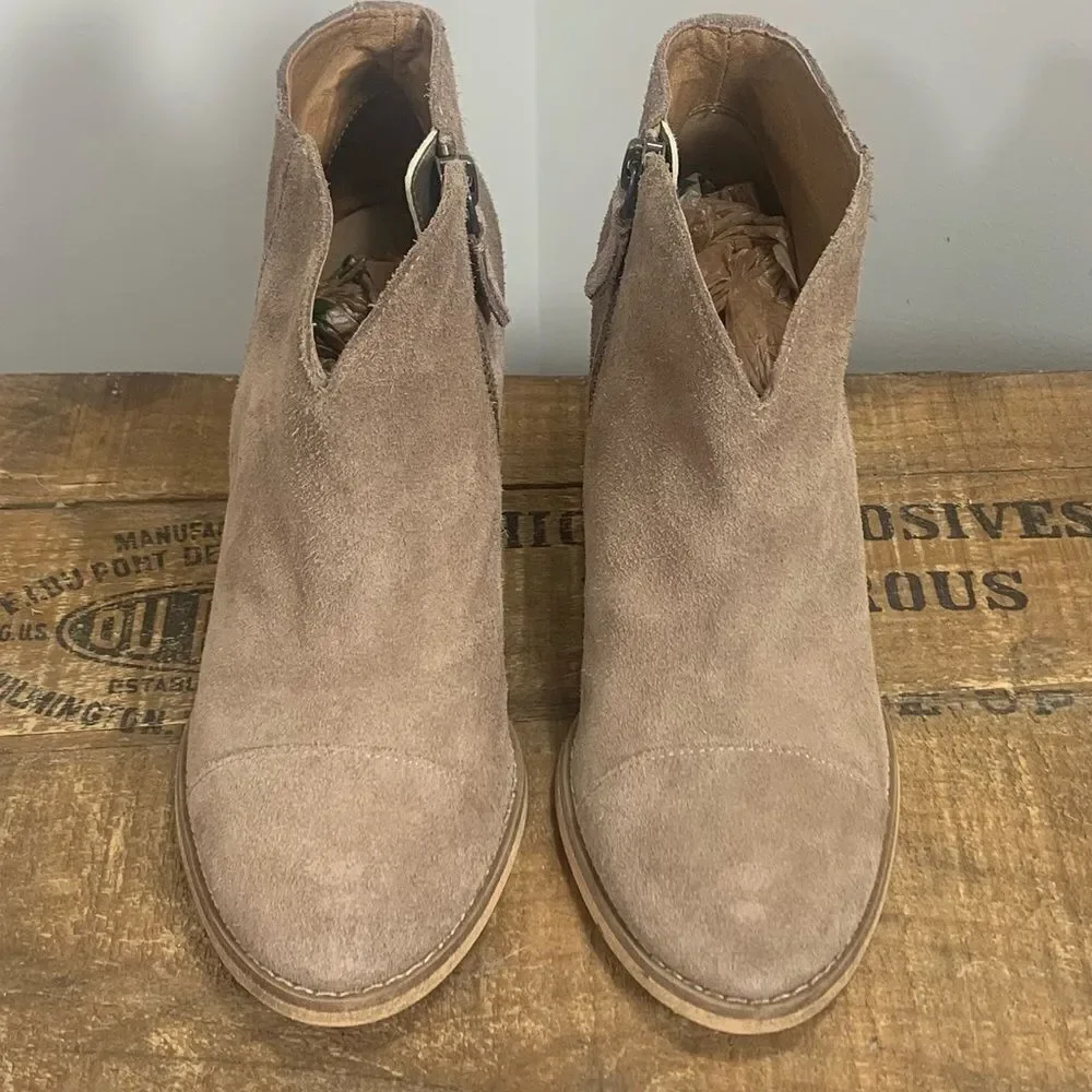 Susina Women’s Size 4 Blakely Tan Suede‎ Ankle Boots / Booties